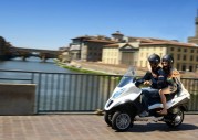 Piaggio MP3 Hybrid